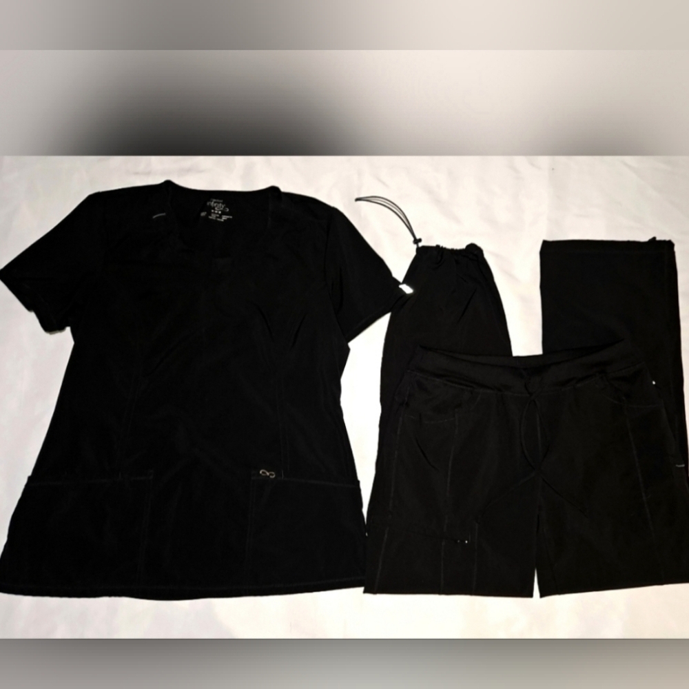 Cherokee Infinity Jogger Scrub Set in Black size Medium